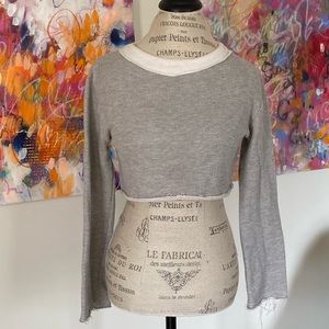 Beautiful crop sweater Urban outfitters worn only twice.